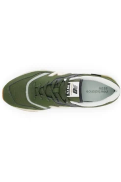 New Balance Sneakers